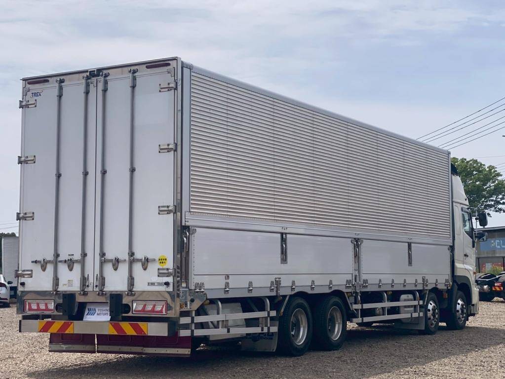 日野プロフィアアルミウイング大型（10t）[写真04]