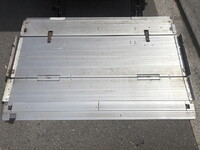 いすゞエルフ冷凍車（冷蔵車）小型（2t・3t）[写真11]