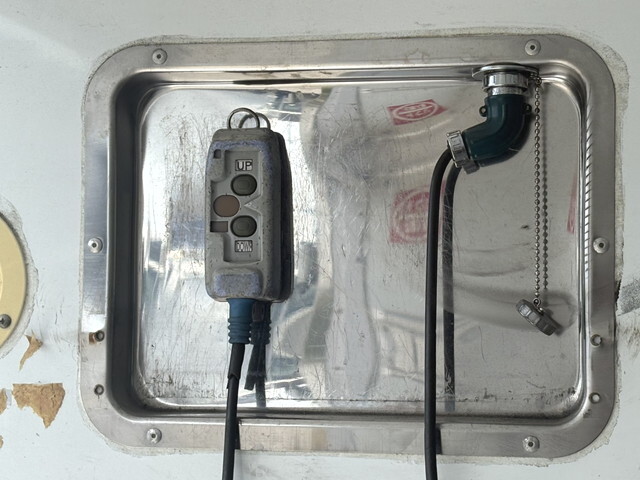 いすゞエルフ冷凍車（冷蔵車）小型（2t・3t）[写真17]