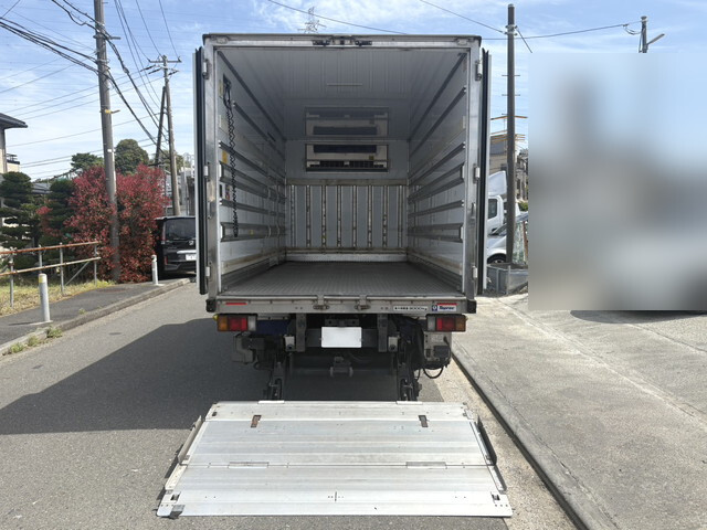いすゞエルフ冷凍車（冷蔵車）小型（2t・3t）[写真09]