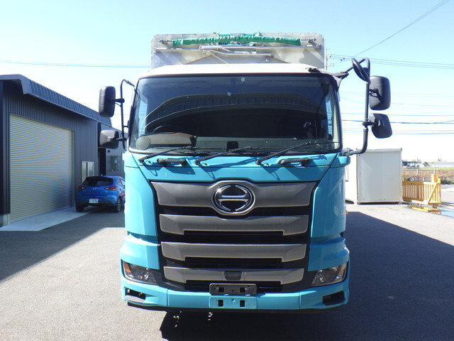 日野プロフィア幌ウイング大型（10t）[写真10]