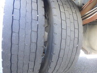 日野プロフィア幌ウイング大型（10t）[写真24]