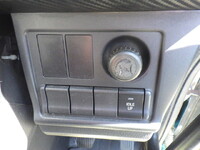 日野プロフィア幌ウイング大型（10t）[写真30]