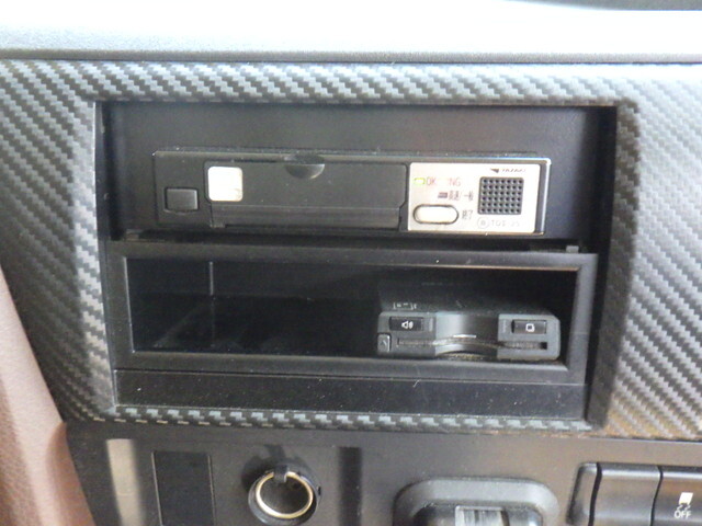 日野プロフィア幌ウイング大型（10t）[写真32]