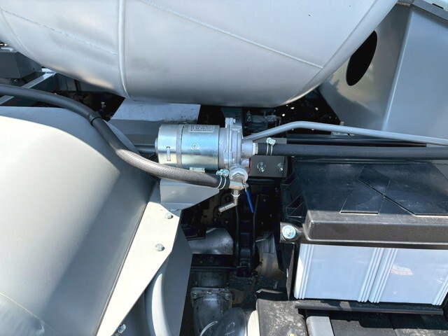 三菱ふそうファイターミキサー車（コンクリートミキサー）中型（4t）[写真26]