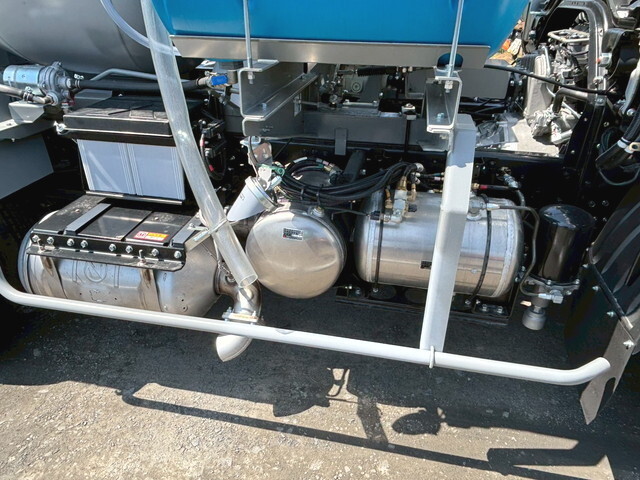 三菱ふそうファイターミキサー車（コンクリートミキサー）中型（4t）[写真35]