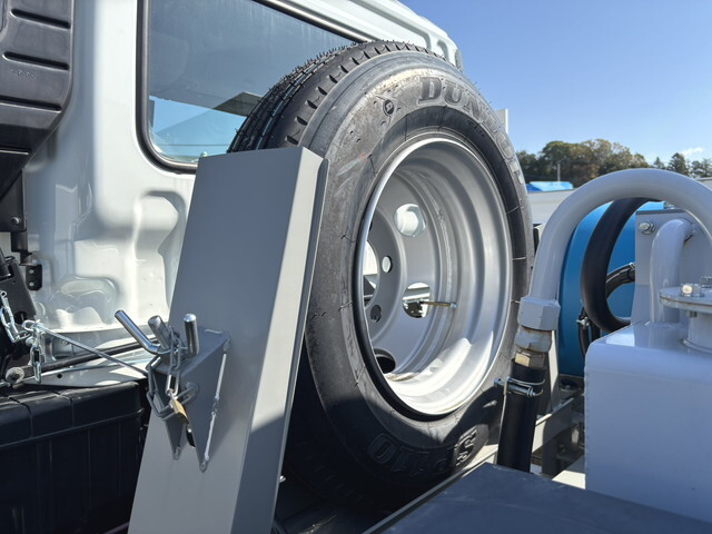 三菱ふそうファイターミキサー車（コンクリートミキサー）中型（4t）[写真39]