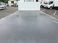 三菱ふそうキャンター平ボディ小型（2t・3t）[写真11]