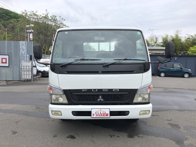 三菱ふそうキャンター平ボディ小型（2t・3t）[写真07]