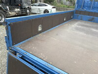 日野デュトロ平ボディ小型（2t・3t）[写真11]