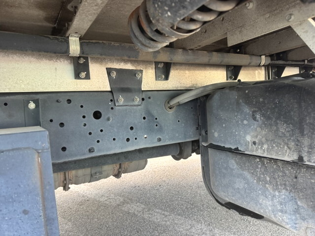 三菱ふそうファイターアルミウイング中型（4t）[写真19]