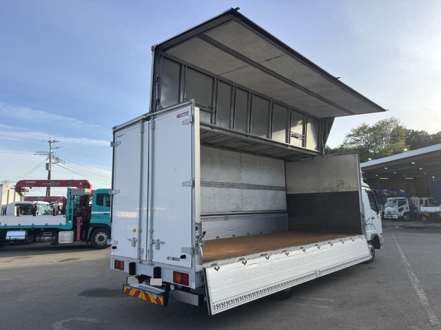 三菱ふそうファイターアルミウイング中型（4t）[写真02]