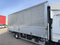 三菱ふそうファイターアルミウイング中型（4t）[写真09]