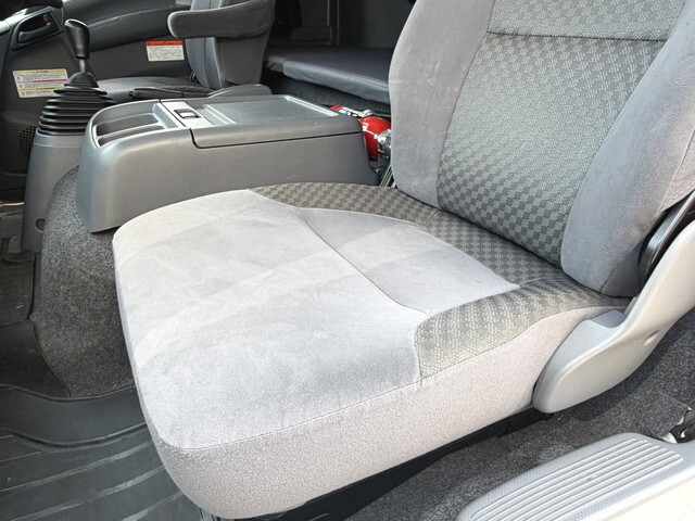 いすゞフォワードアルミウイング中型（4t）[写真18]