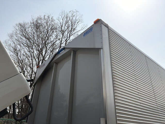 いすゞフォワードアルミウイング中型（4t）[写真26]