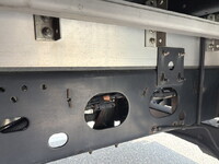 いすゞフォワードアルミウイング中型（4t）[写真32]