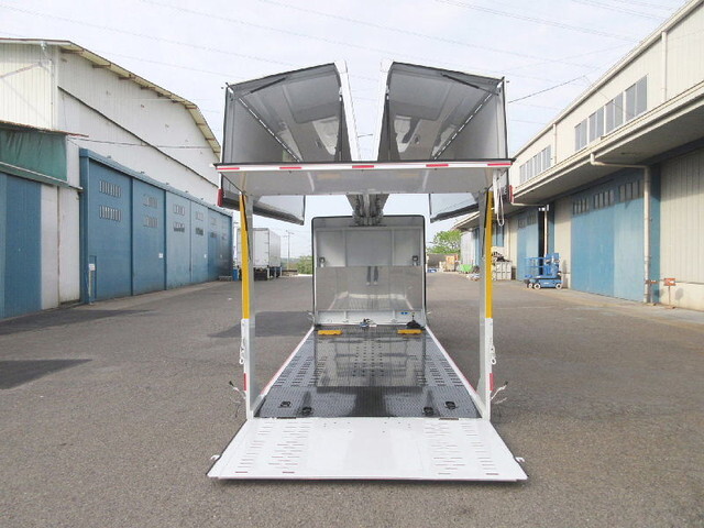 三菱ふそうキャンターキャリアカー小型（2t・3t）[写真11]