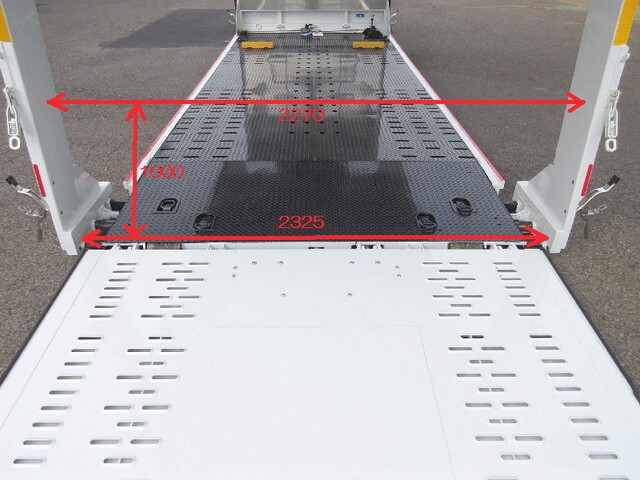 三菱ふそうキャンターキャリアカー小型（2t・3t）[写真15]