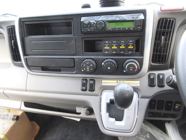 三菱ふそうキャンターキャリアカー小型（2t・3t）[写真29]