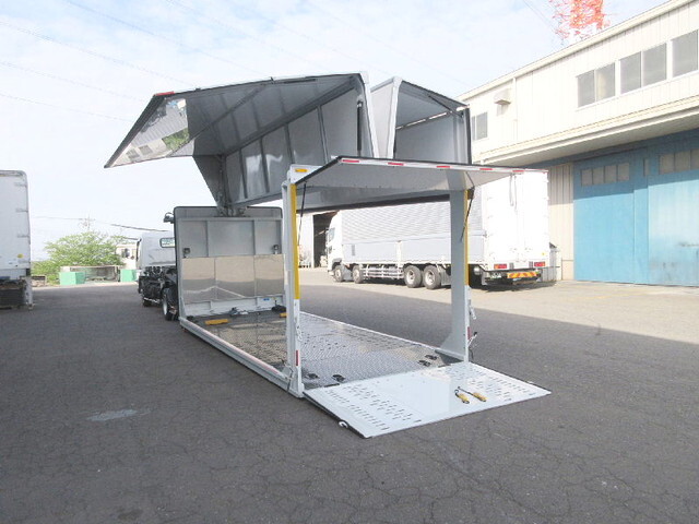 三菱ふそうキャンターキャリアカー小型（2t・3t）[写真05]