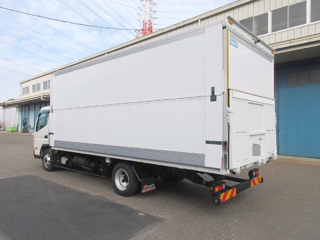 三菱ふそうキャンターキャリアカー小型（2t・3t）[写真08]