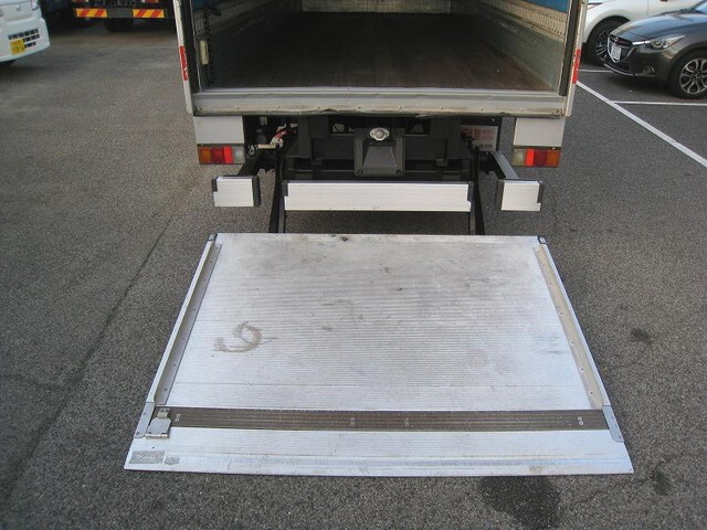 日産アトラスアルミバン小型（2t・3t）[写真21]