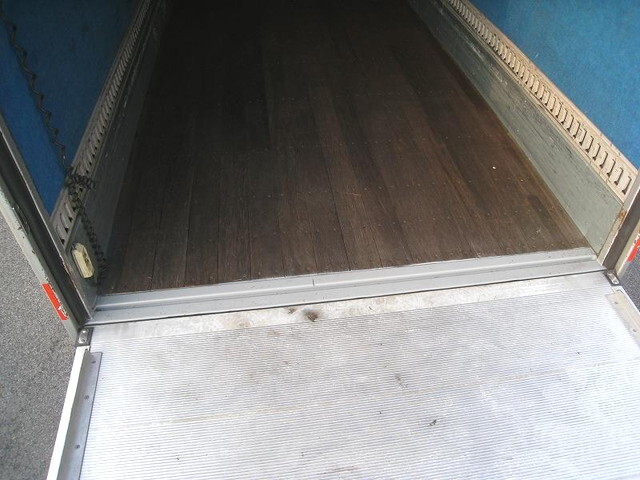 日産アトラスアルミバン小型（2t・3t）[写真23]