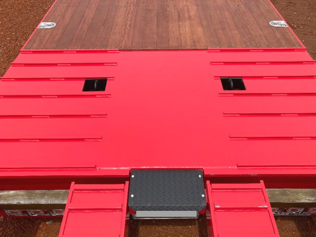 いすゞギガセルフローダー大型（10t）[写真11]