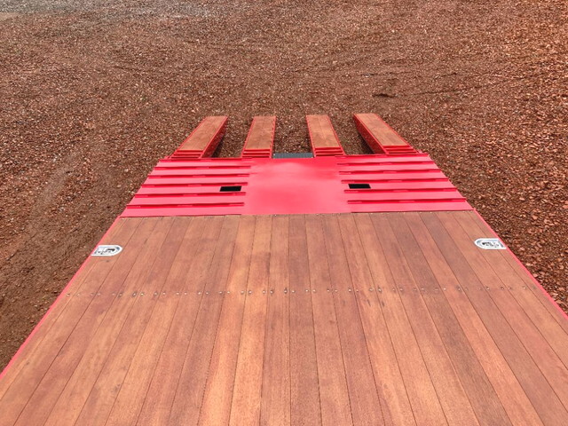 いすゞギガセルフローダー大型（10t）[写真13]