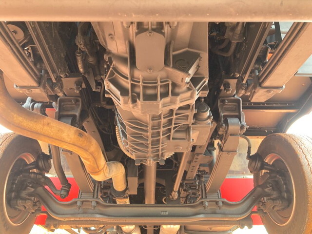 いすゞギガセルフローダー大型（10t）[写真27]