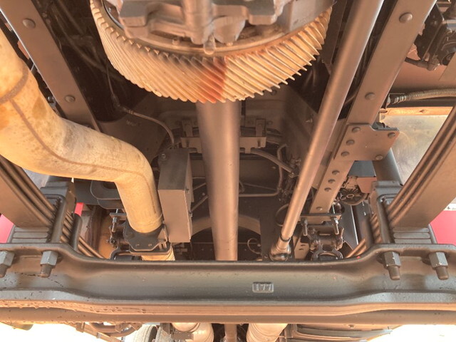 いすゞギガセルフローダー大型（10t）[写真28]