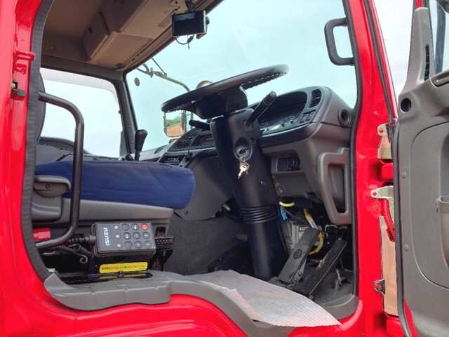 いすゞギガセルフローダー大型（10t）[写真36]