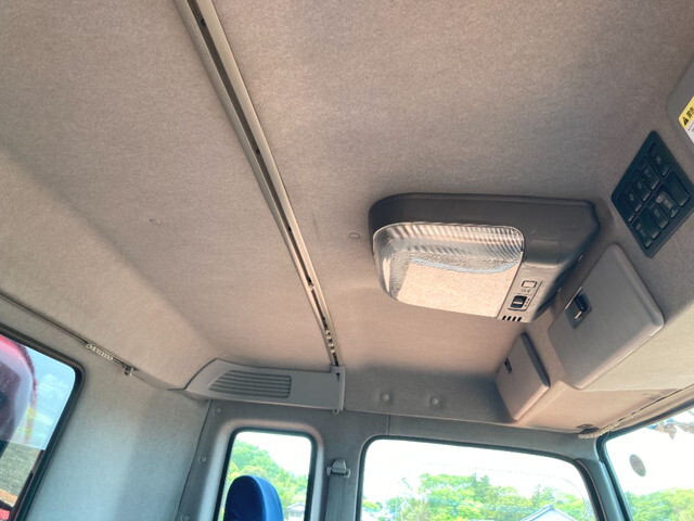 いすゞギガセルフローダー大型（10t）[写真37]