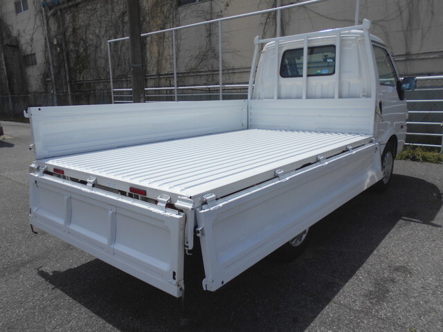 マツダボンゴ平ボディ小型（2t・3t）[写真11]