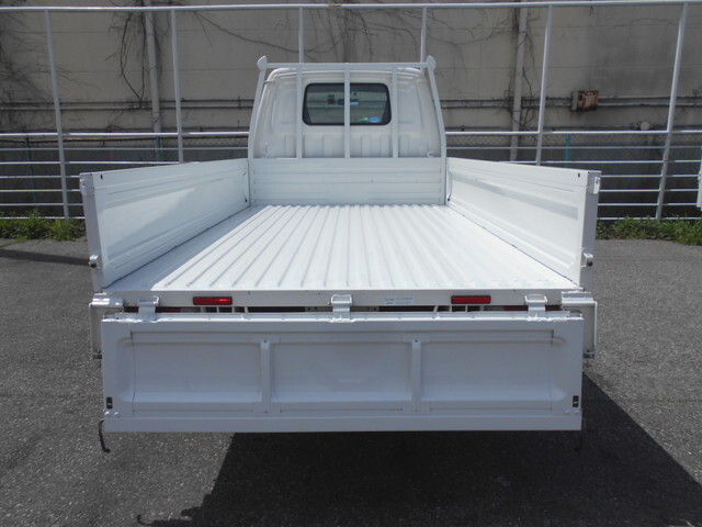 マツダボンゴ平ボディ小型（2t・3t）[写真12]