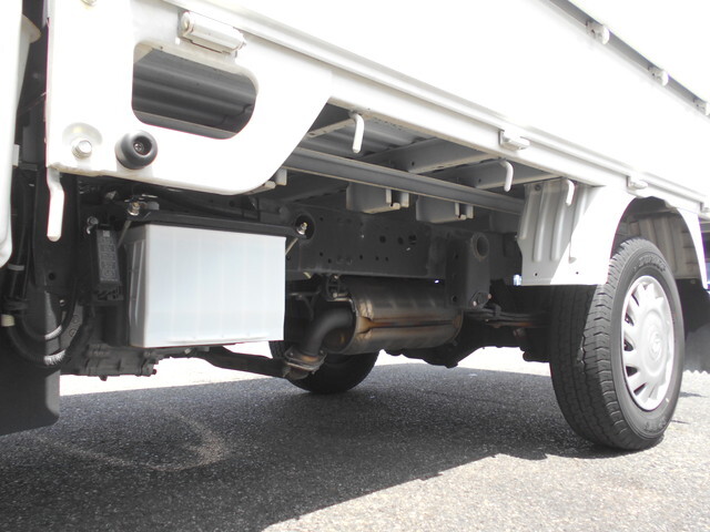 マツダボンゴ平ボディ小型（2t・3t）[写真17]