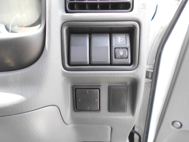 マツダボンゴ平ボディ小型（2t・3t）[写真33]