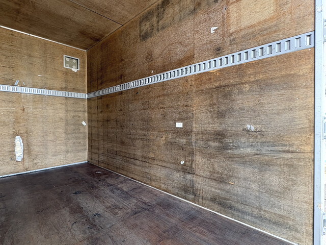 トヨタトヨエースパネルバン小型（2t・3t）[写真12]