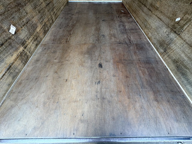 トヨタトヨエースパネルバン小型（2t・3t）[写真13]