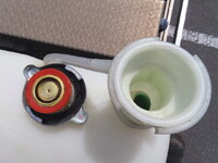 いすゞギガバルク車（粉粒体運搬車）大型（10t）[写真18]