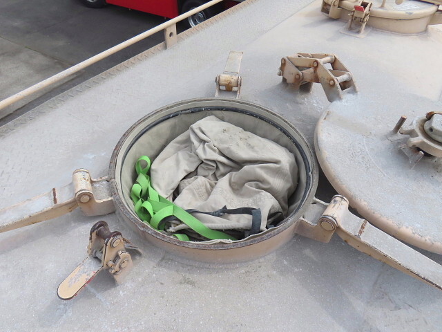 いすゞギガバルク車（粉粒体運搬車）大型（10t）[写真37]