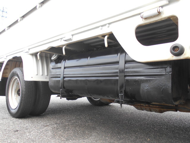 日産バネット平ボディ小型（2t・3t）[写真19]