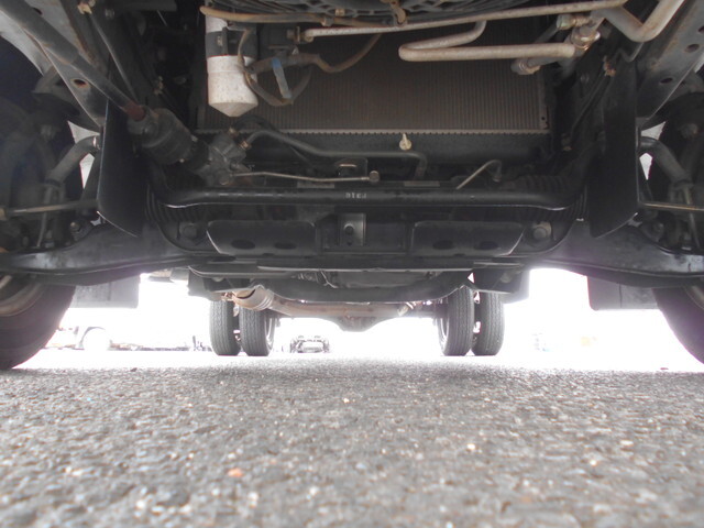 日産バネット平ボディ小型（2t・3t）[写真20]