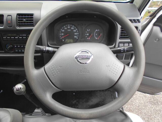 日産バネット平ボディ小型（2t・3t）[写真31]