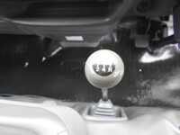 日産バネット平ボディ小型（2t・3t）[写真33]