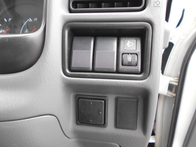 日産バネット平ボディ小型（2t・3t）[写真34]