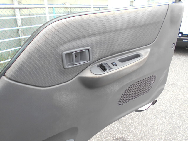 日産バネット平ボディ小型（2t・3t）[写真35]