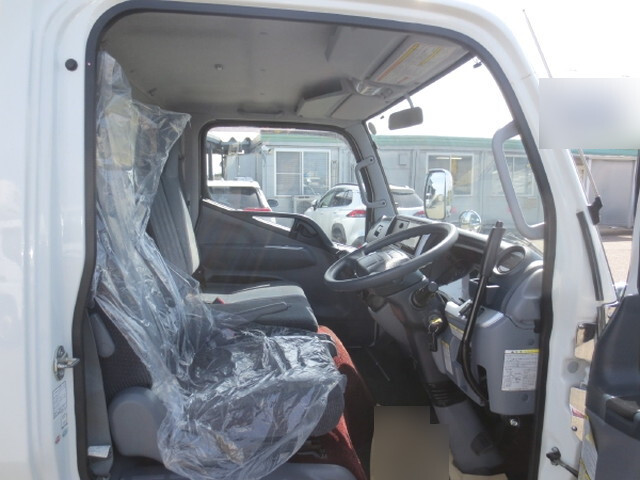 三菱ふそうキャンターダンプ小型（2t・3t）[写真13]