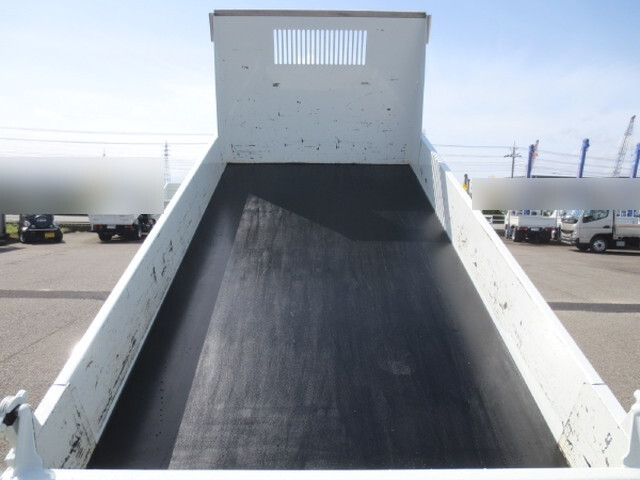 三菱ふそうキャンターダンプ小型（2t・3t）[写真09]