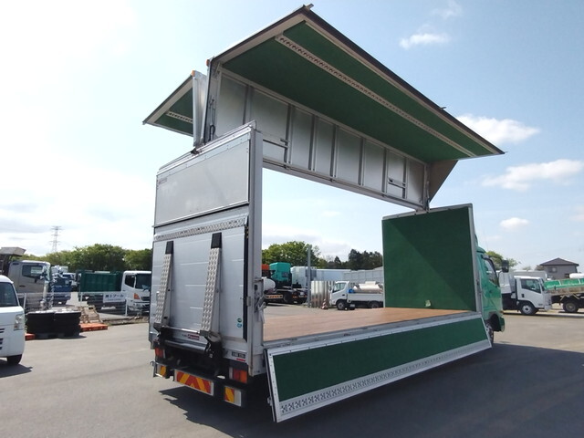 三菱ふそうファイターアルミウイング中型（4t）[写真02]